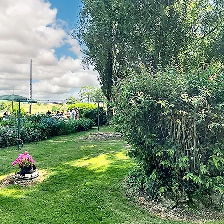 Maison Charmante A Ombree D'anjou Avec Jardin Et Terrasse Bourg-l'Eveque